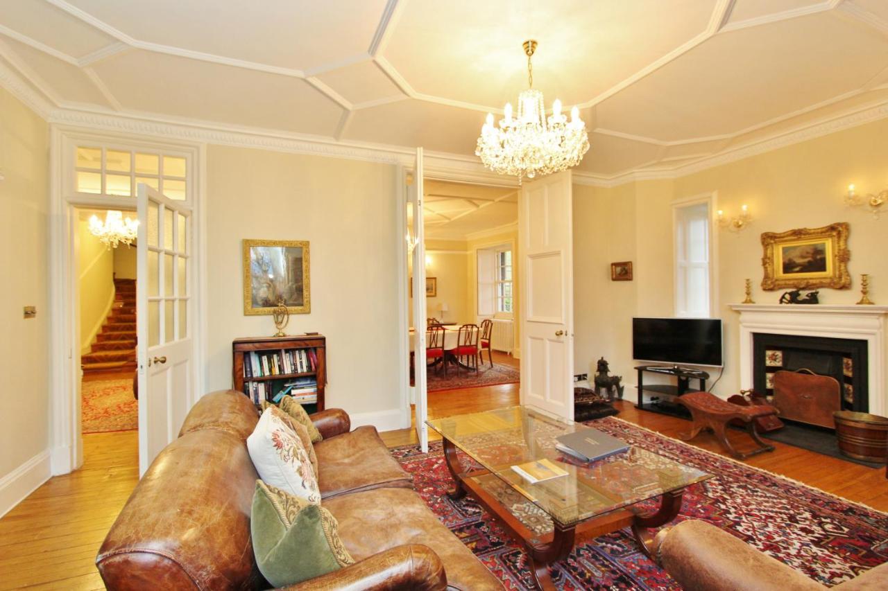 Ramsay Garden - Spacious 3-Bedroom Apartment Next To Edinburgh Castle Exterior foto