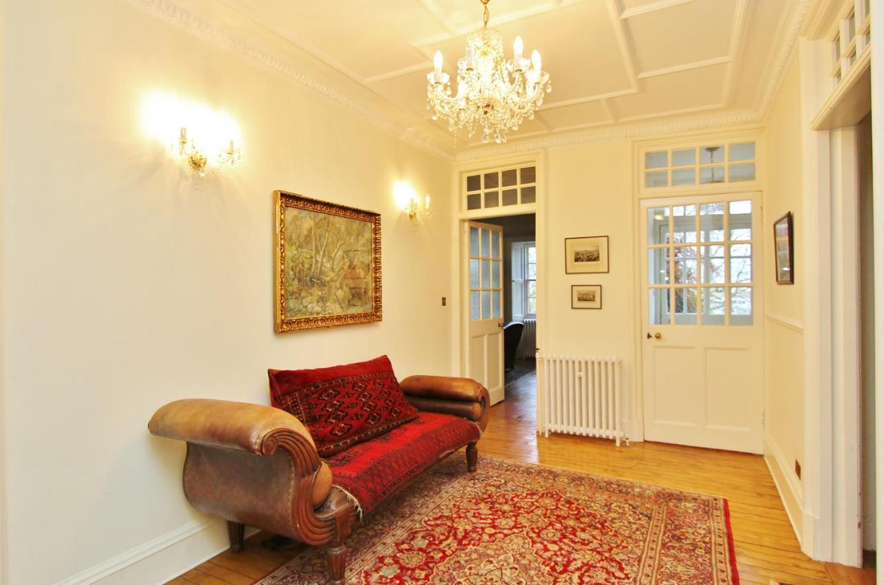 Ramsay Garden - Spacious 3-Bedroom Apartment Next To Edinburgh Castle Exterior foto