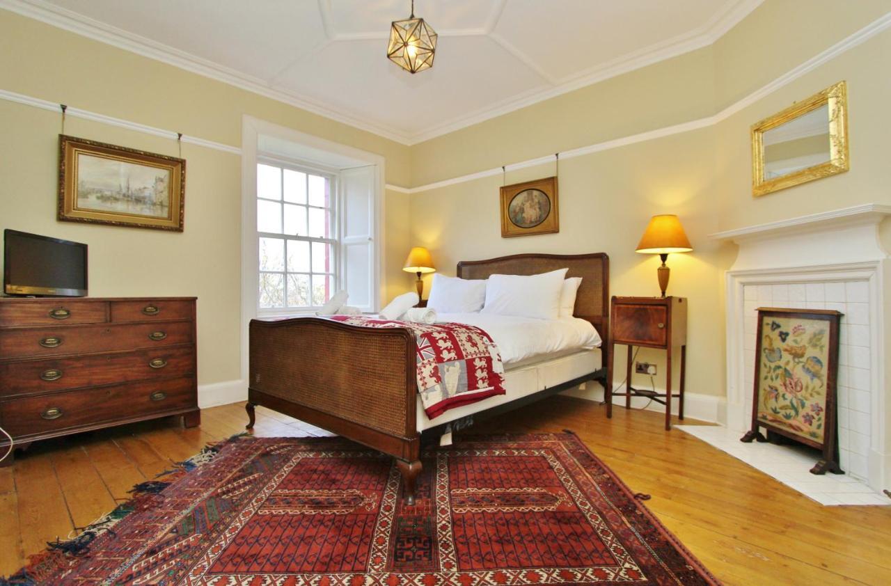 Ramsay Garden - Spacious 3-Bedroom Apartment Next To Edinburgh Castle Exterior foto